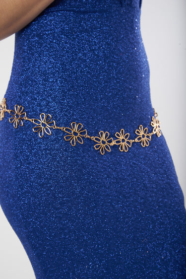 Magasinez la ceinture en chaîne avec fleurs de Colori - Shop the chain belt with flowers from Colori