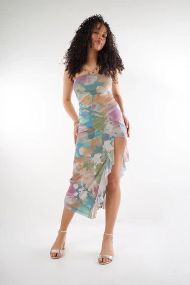 Magasinez la robe bustier élégante avec fente de la nouvelle collection de la Boutique Colori - Shop the elegant bustier dress with front slit from new collection from Boutique Colori