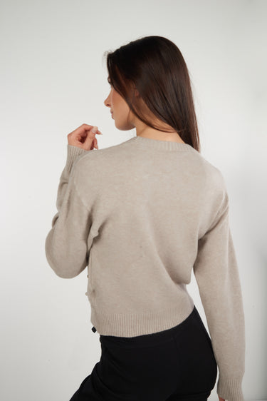 Magasinez le chandail col rond avec pierres de Colori - Shop the round neck sweater with stones from Colori