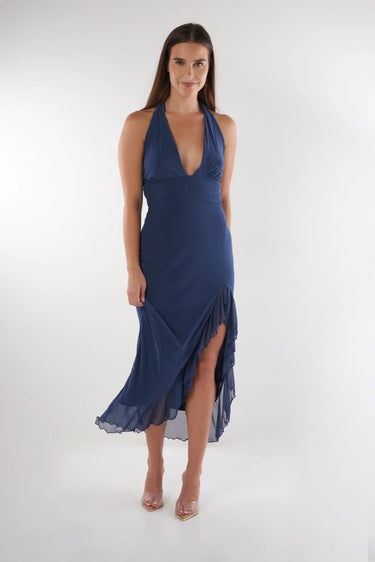 Magasinez la robe élégante à dos ouvert de la nouvelle collection de la Boutique Colori - Shop the elegant dress with open back from new collection from Boutique Colori