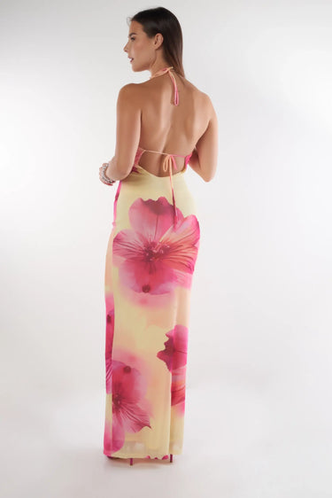 Magasinez la robe élégante à dos ouvert de la nouvelle collection de la Boutique Colori - Shop the elegant dress with open back from new collection from Boutique Colori