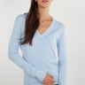 Magasinez le chandail basique avec col en V de Colori - Shop the basic top with V-neck from Colori