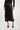 Magasinez la jupe midi en satin de Colori - Shop the midi satin skirt from Colori