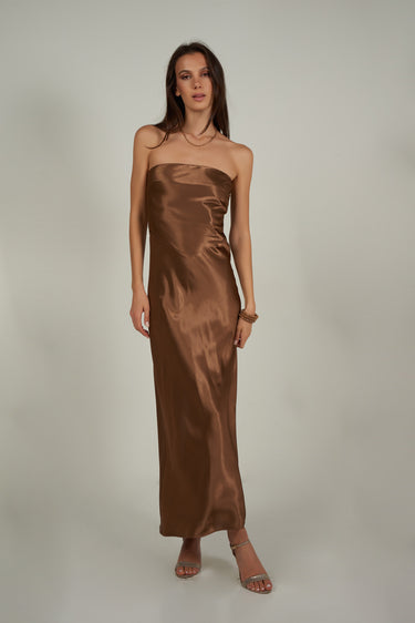 Magasinez la robe bustier en satin de Colori - Shop the satin bustier dress from Colori